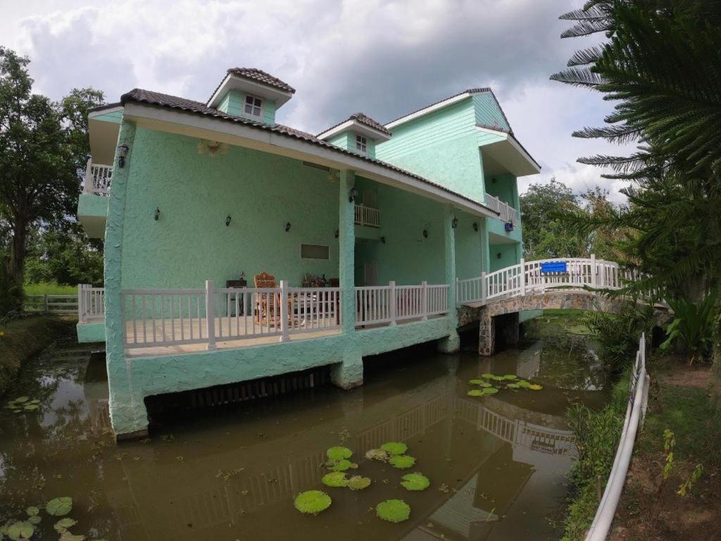Charisma Resort Suan Phueng Exterior photo