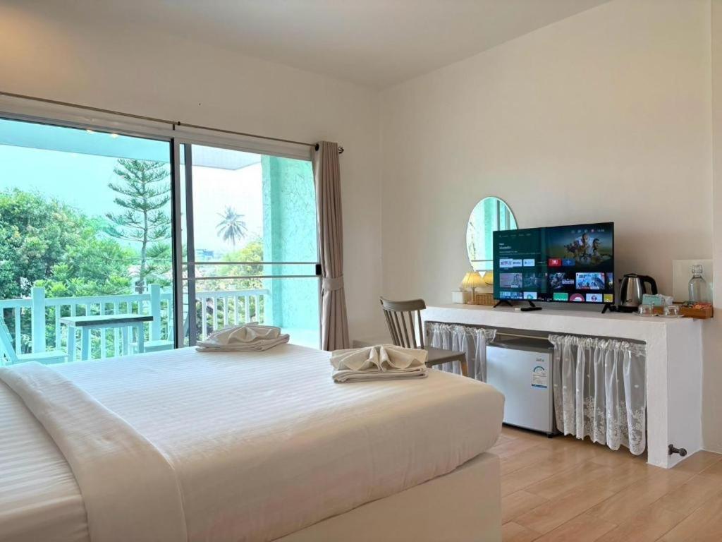 Charisma Resort Suan Phueng Exterior photo