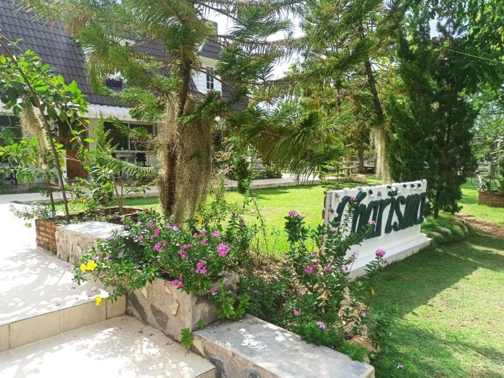 Charisma Resort Suan Phueng Exterior photo